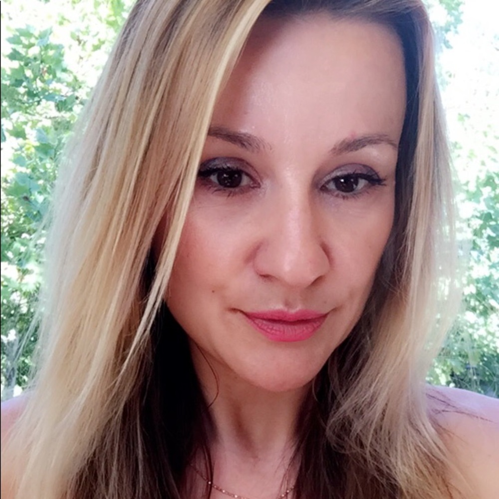 Meet your Posher, Lia
